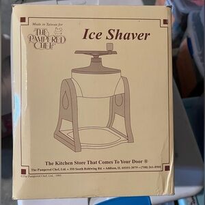 The Pampered Chef Ice Shaver - Cream